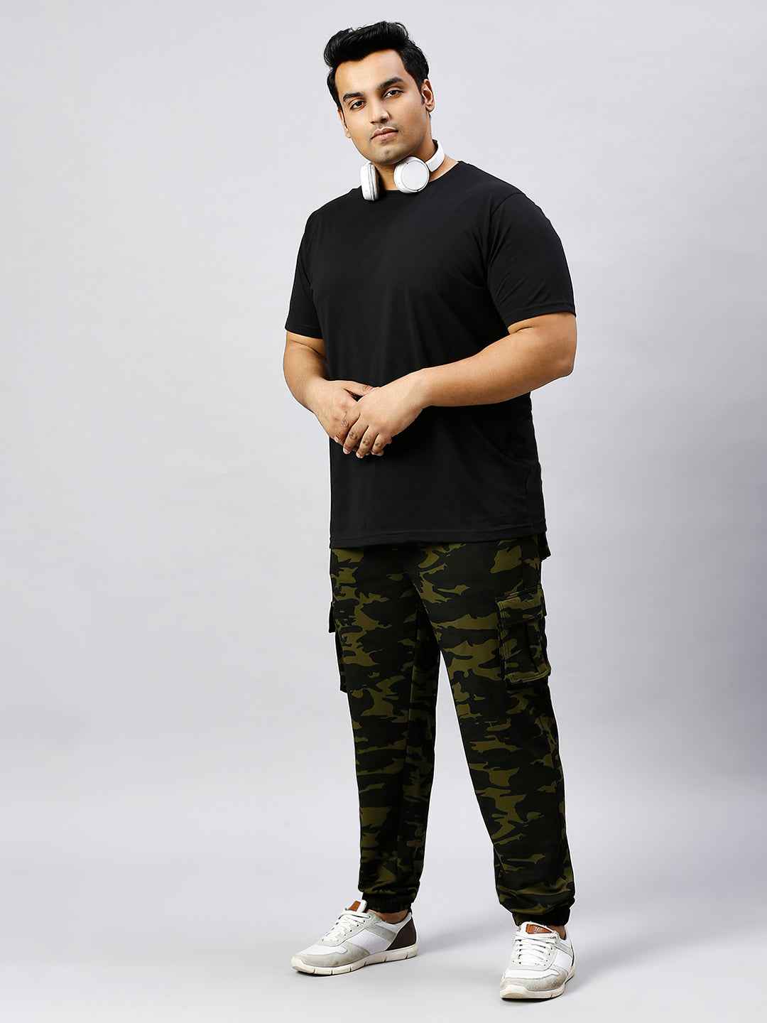 Men's Plus Size Solid Round Neck T-shirt-Black