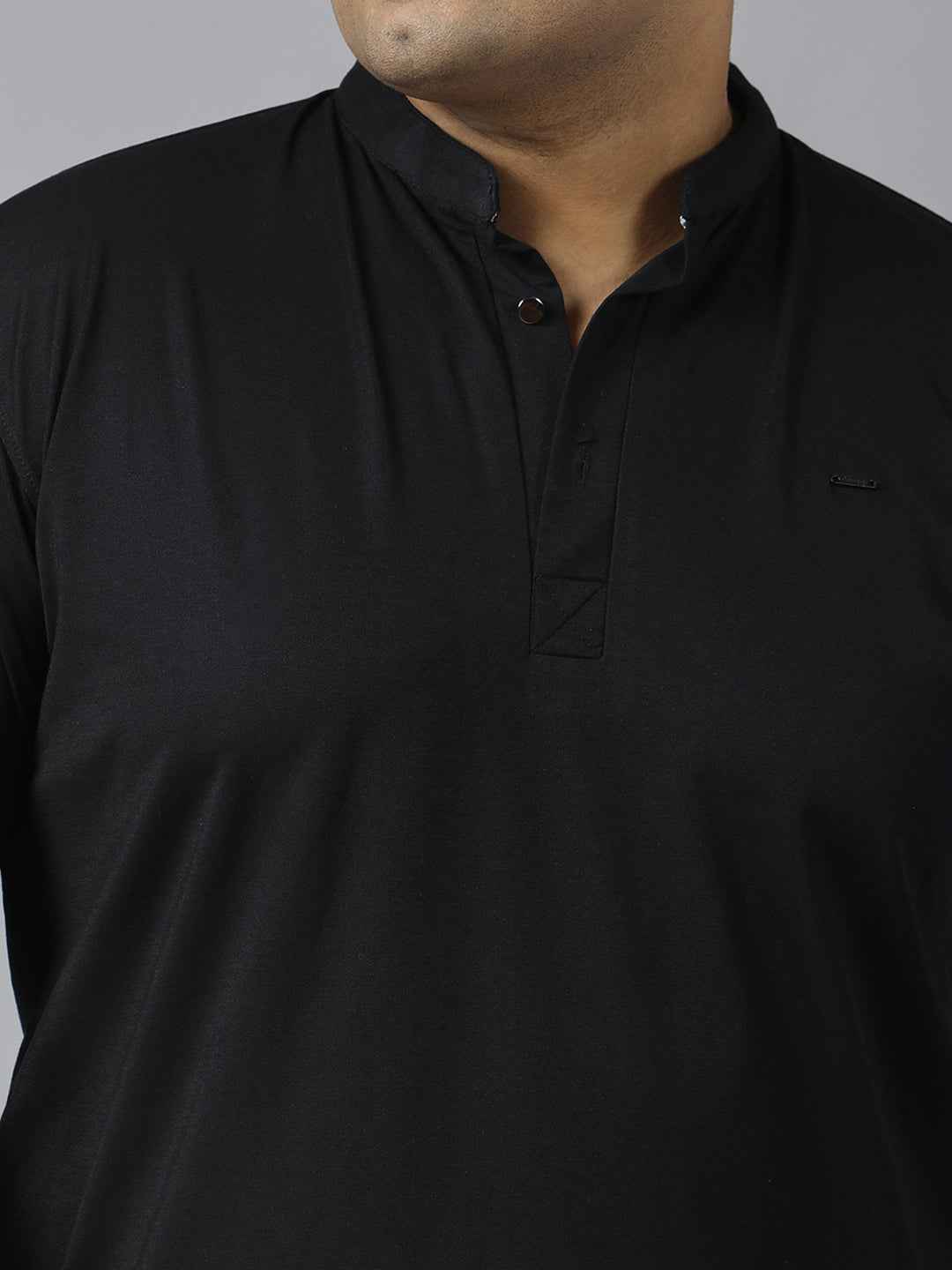 Men’s Plus Size Mandarin Collar T-Shirt with Sleeve Epaulettes & Button Placket