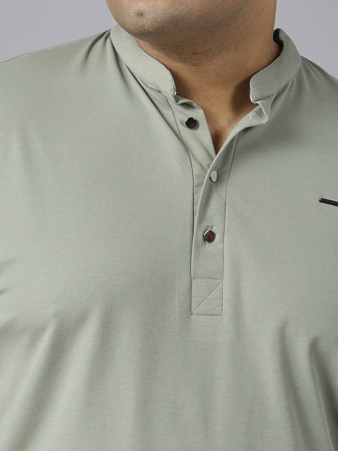 Men’s Plus Size Mandarin Collar T-Shirt with Sleeve Epaulettes & Button Placket