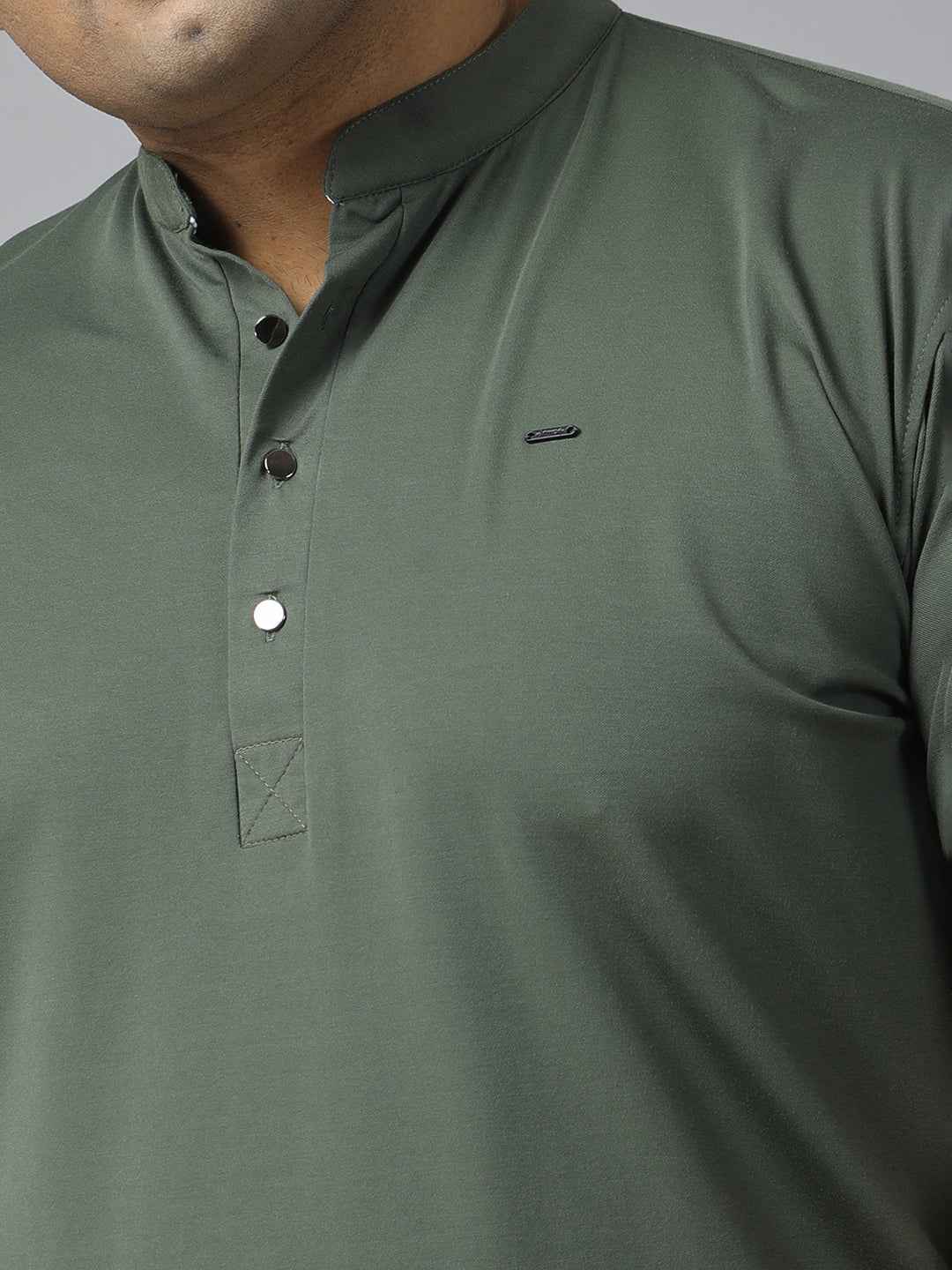 Men’s Plus Size Mandarin Collar T-Shirt with Sleeve Epaulettes & Button Placket