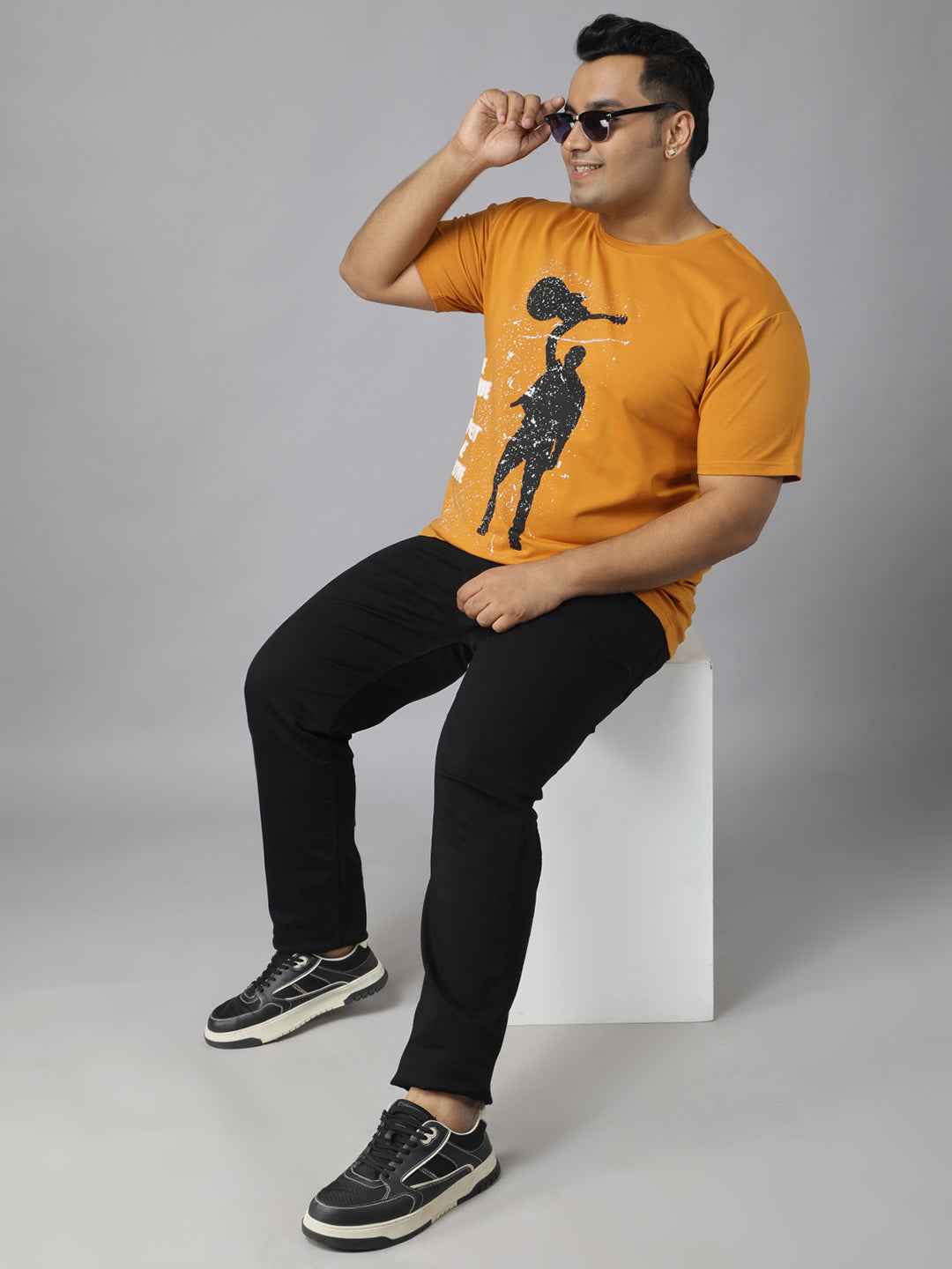 Men’s Plus Size Printed Crew Neck Half Sleeve T-Shirt, Modern Graphic Design, Stretchable Soft Fabric, Comfortable Everyday Casual Wear for All Seasons